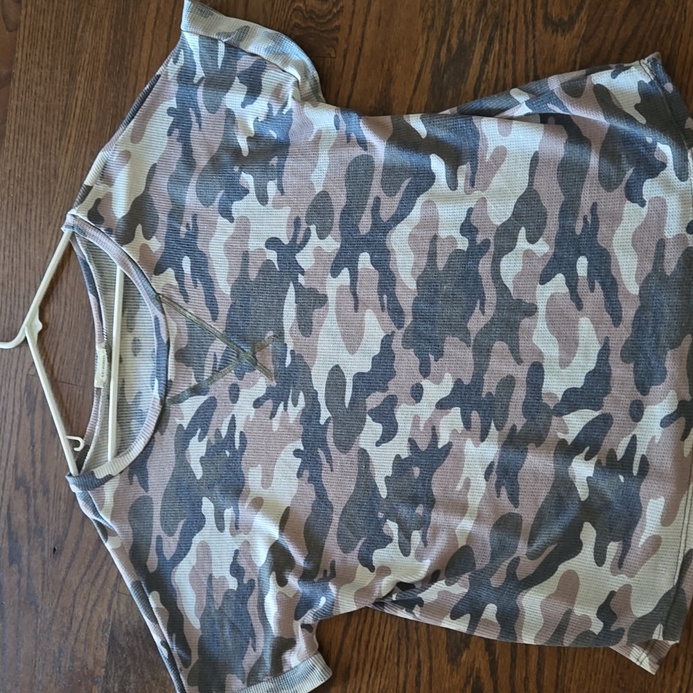 Eesome Multicolor Patterned Top - Picture 5 of 5